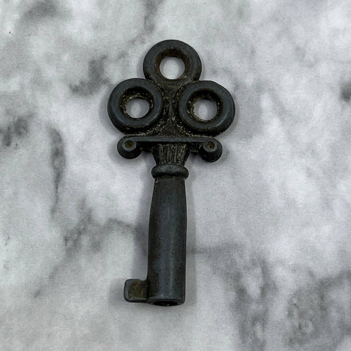 Antique Victorian Skeleton Cabinet Key Open Barrel SA2