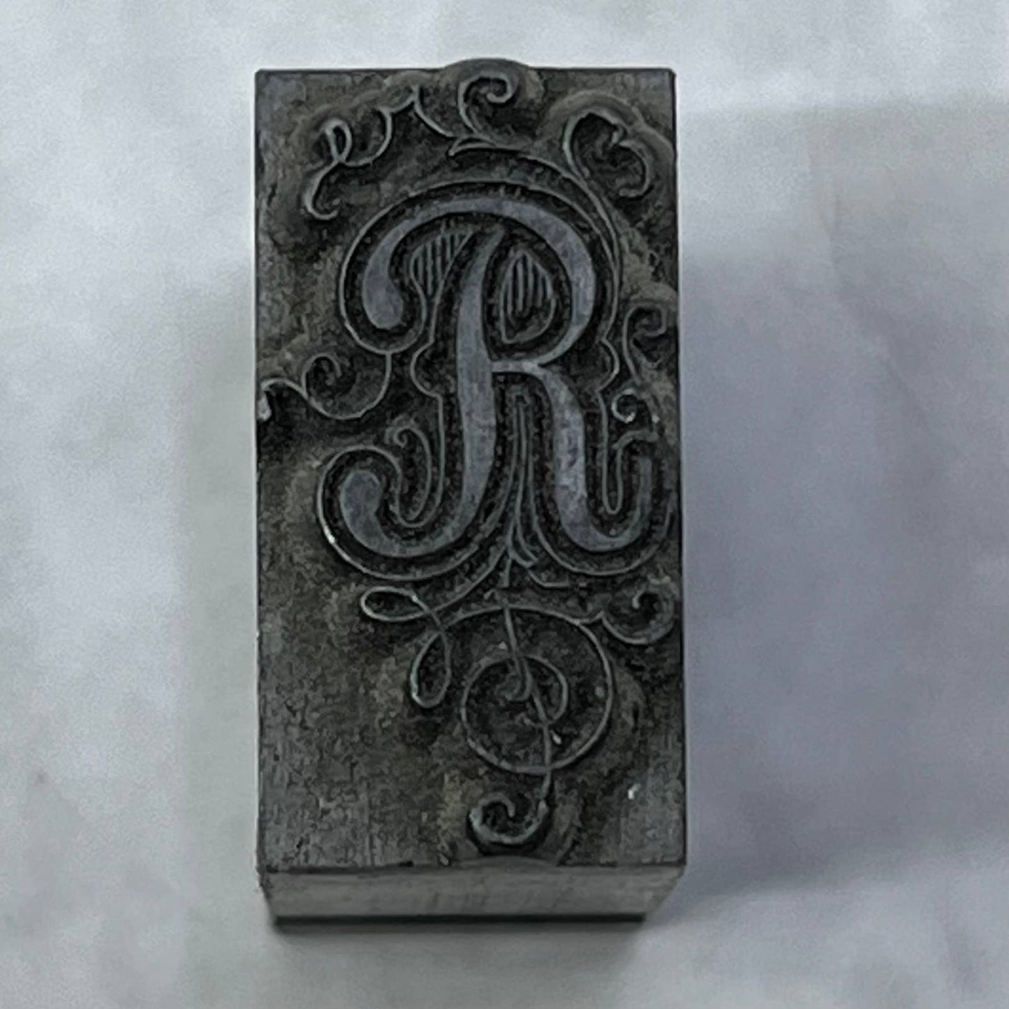 Vintage Printing Letterpress Printers Block Plate Fancy “R” Monogram TJ512