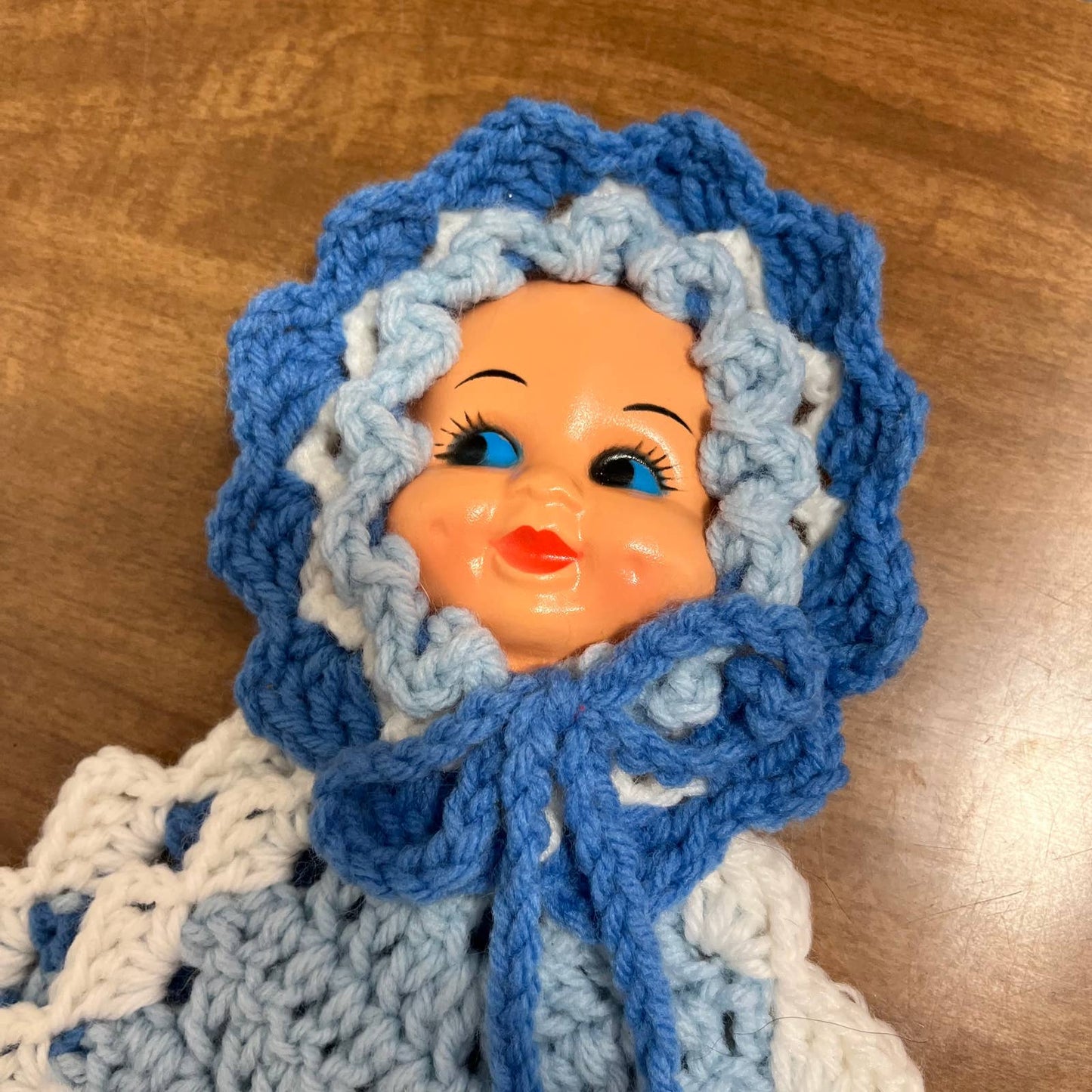 Vintage 1960s Crocheted Plastic Doll Face Pot Holders Blue White TH6