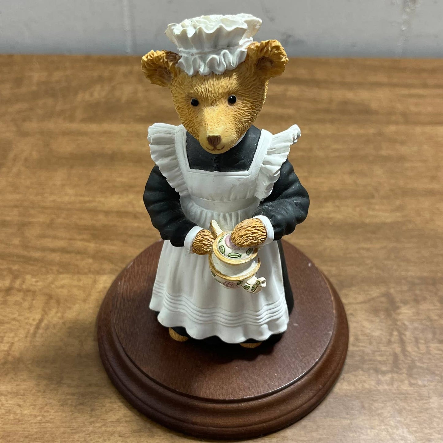 DEPT 56 UPSTAIRS DOWNSTAIRS BEARS Flora Mardle The Parlour Maid TA2