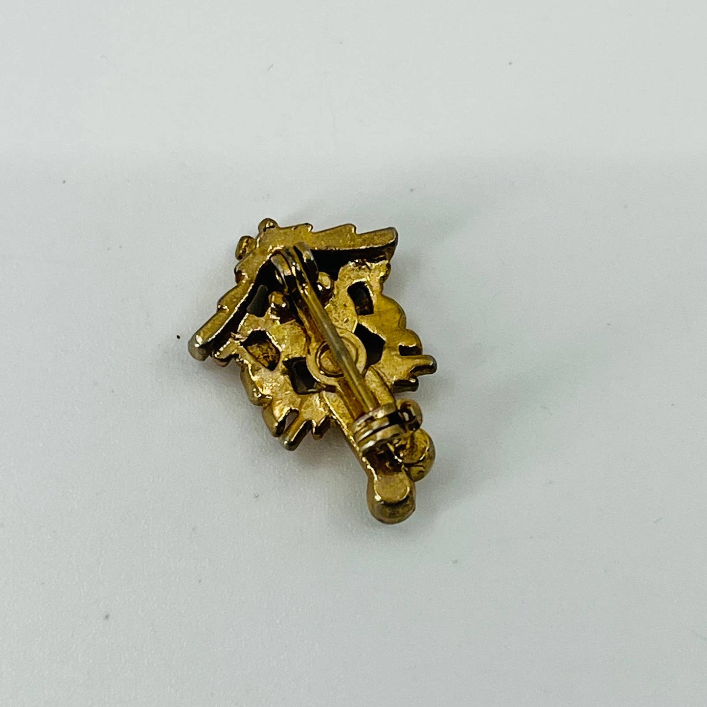 Vintage Tiny Cuckoo Clock With Rhinestone Gold Tone Pin Pinback Lapel Hat SB3
