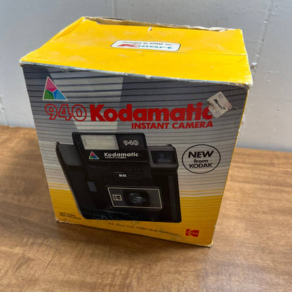 Vintage Kodak Kodamatic 940 w/ ORIGINAL BOX Instant Camera Polaroid TG9