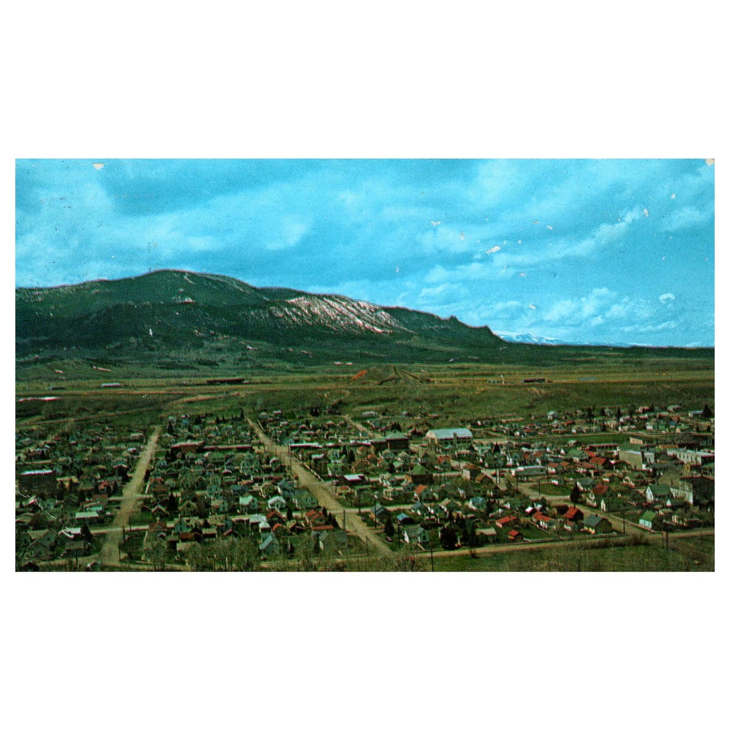 Vintage Postcard - Red Lodge Montana Northeast Entrance to Yellowstone Park AD9