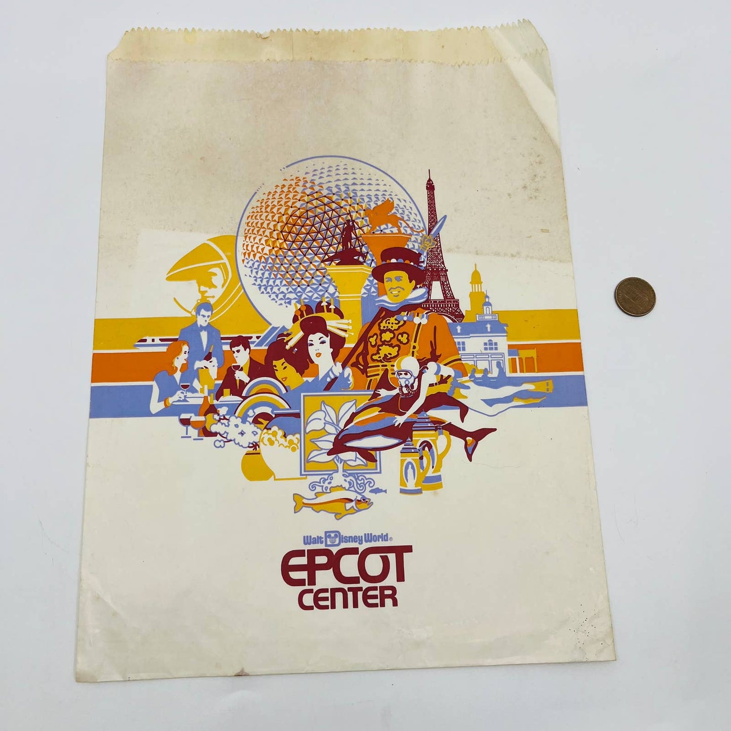 1982 Walt Disney World Epcot Center Souvenir Bag D2