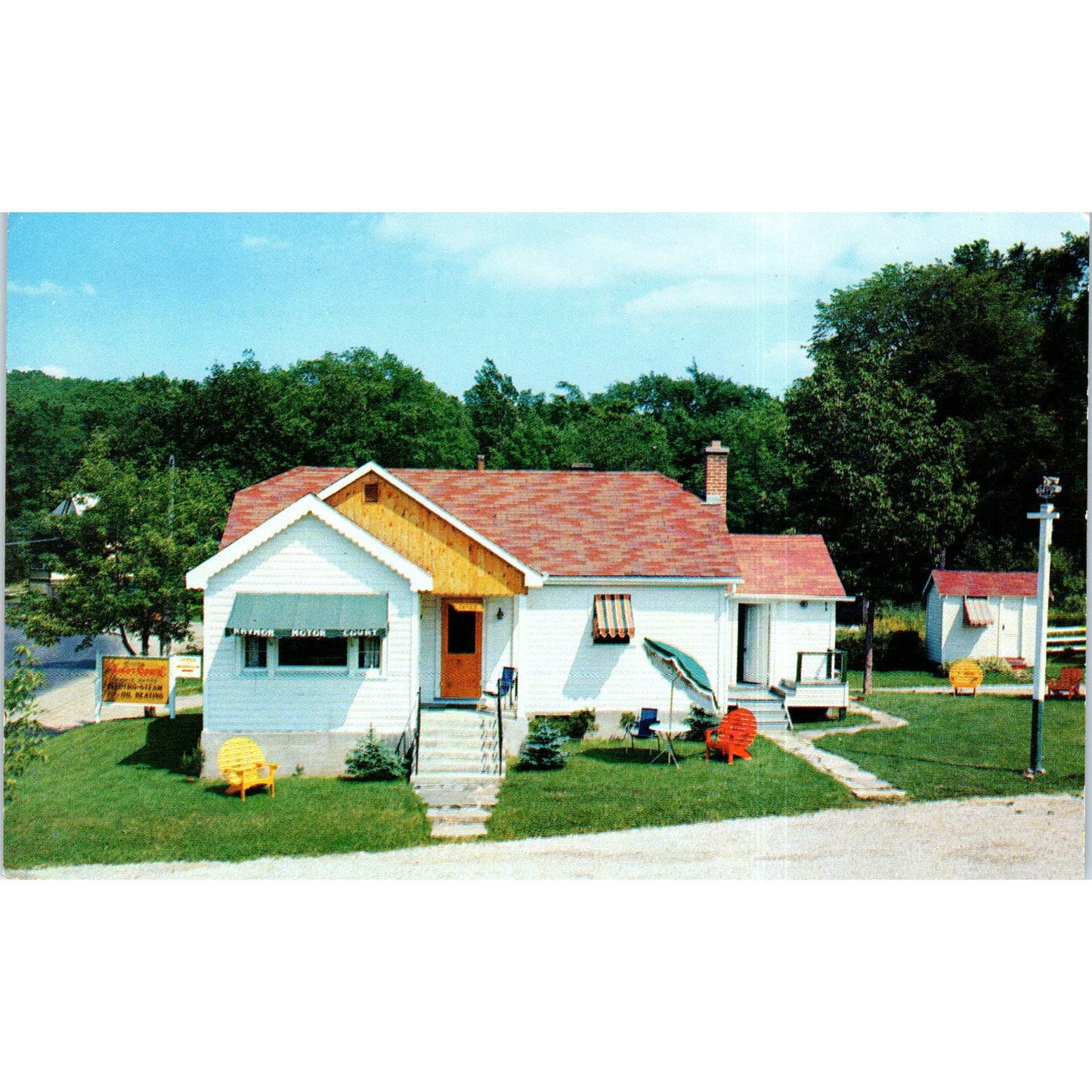 Raynor Motor Court E. Morris Muskoka Ontario Original Postcard TK1-P12