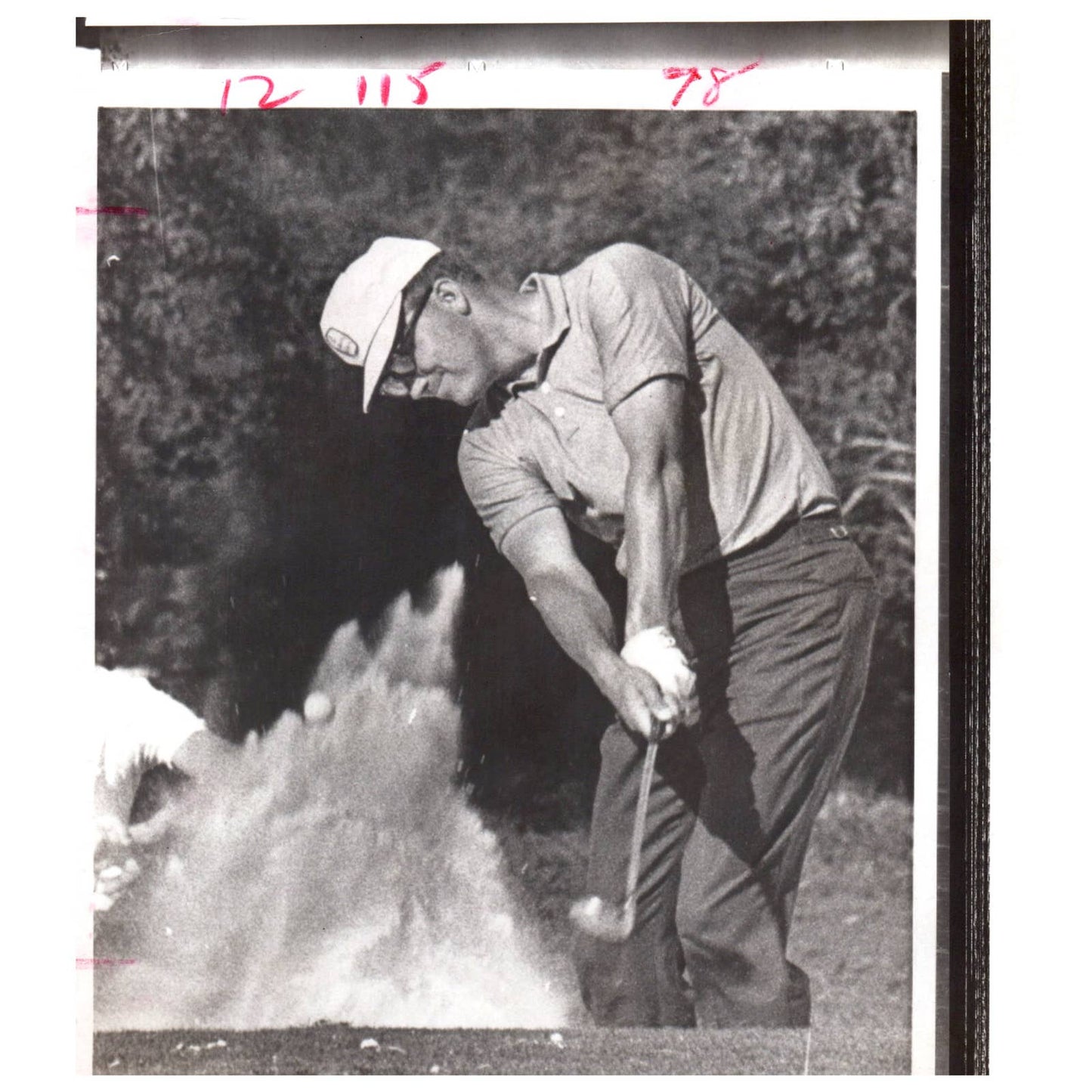 1978 Press Photo Golf Tommy Aaron Hitting Rough Shot From Sand Trap 6x7" AD2
