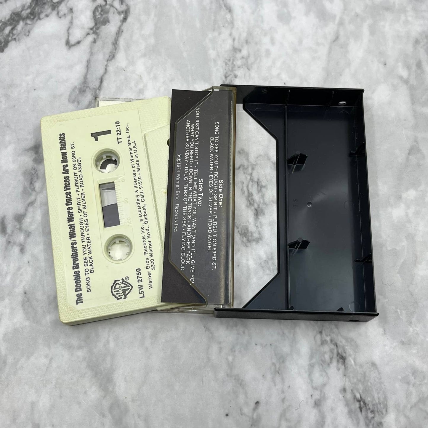 The Doobie Brothers - What were once vices are now Habits Cassette Tape TD9-57