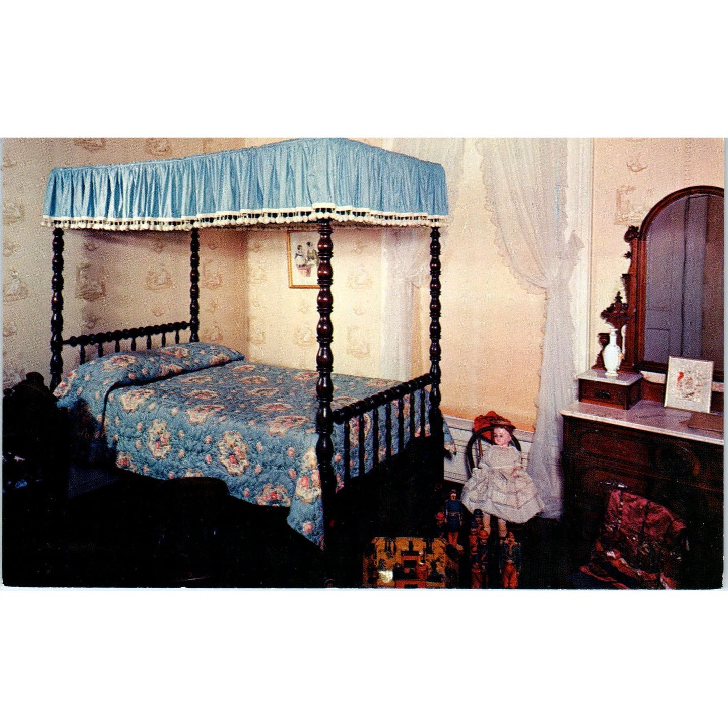 Nursery Villa Louis Prairie Du Chien WI Original Postcard PB9