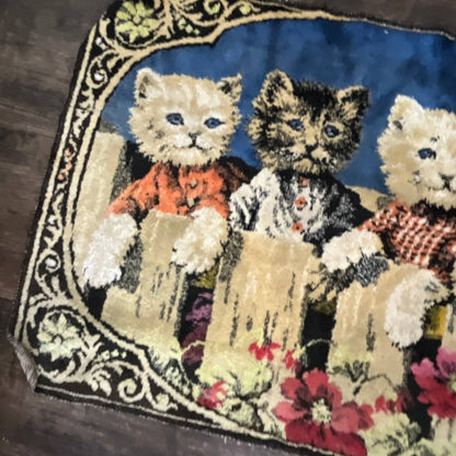 1950s KITTEN TAPESTRY 6 Cats Kittens Peeking Over Fence Lightweight 18x36 TG1