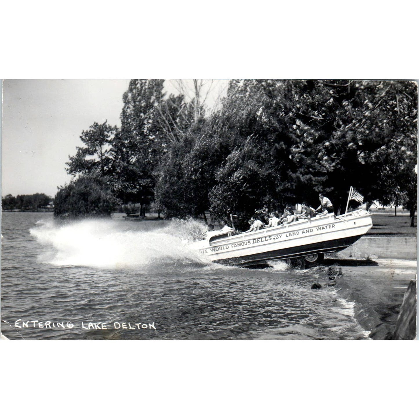 Entering Lake Delton Wisconsin Dells Wisconsin RPPC Original Postcard TJ9-P3