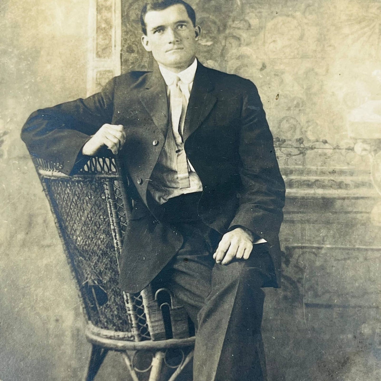 Early 1900s RPPC Portrait Man in Suit Poses in Chair Howard Parker PA9