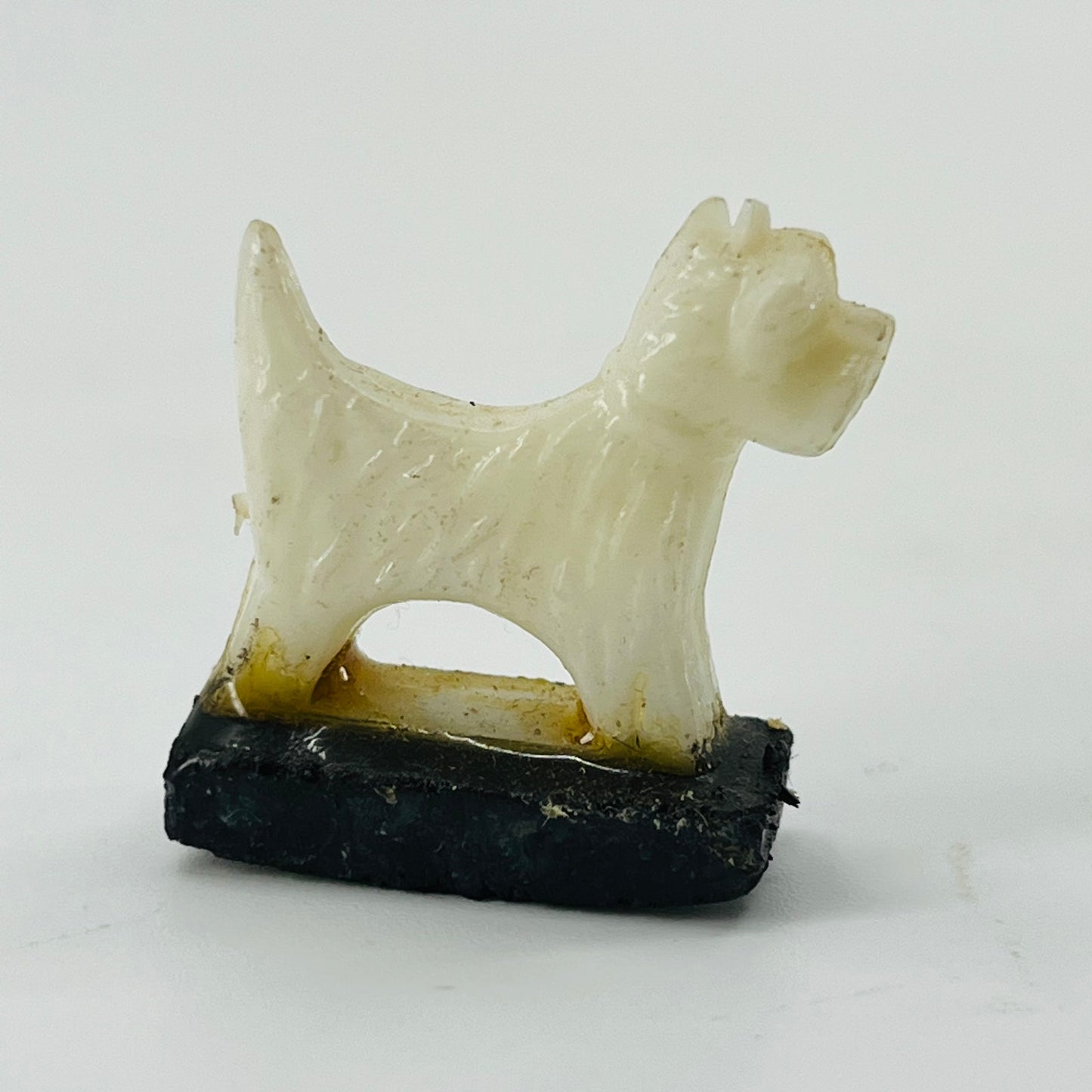 Vintage Mini White Celluloid Scottish Terrier Scotty Dog Magnet 1” SB2