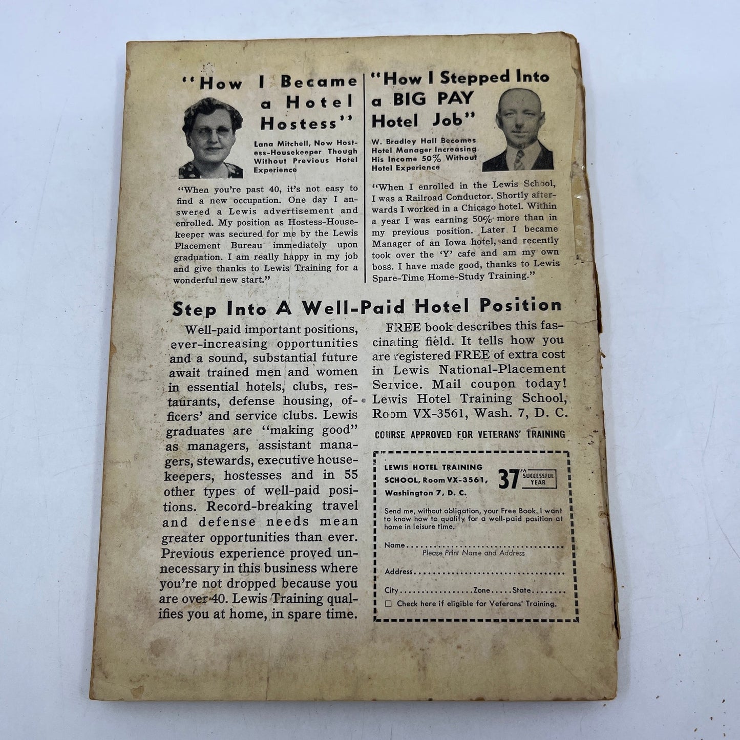 Astounding Analog Science Fiction Magazine (December 1952) The First Martian TH9