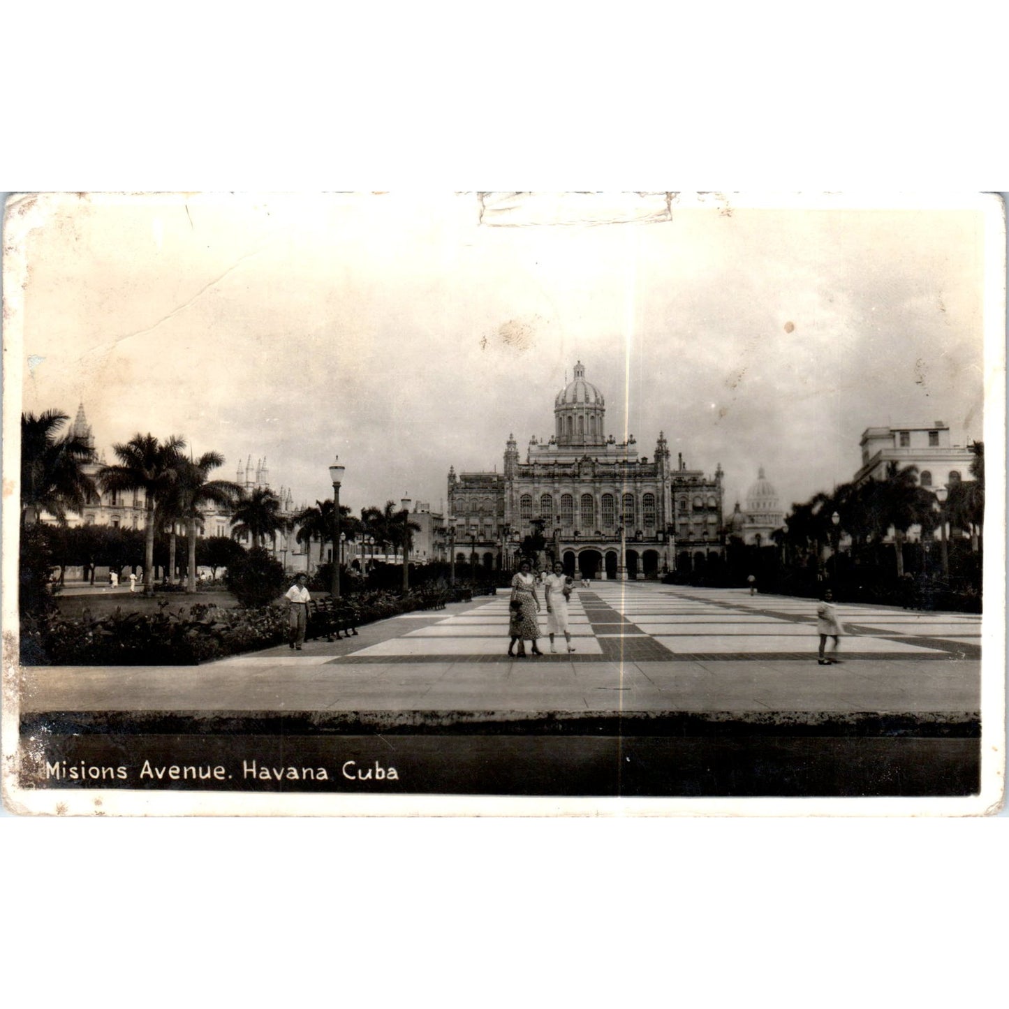 Missions Avenue 1937 Havana Cuba Original Postcard P3-1
