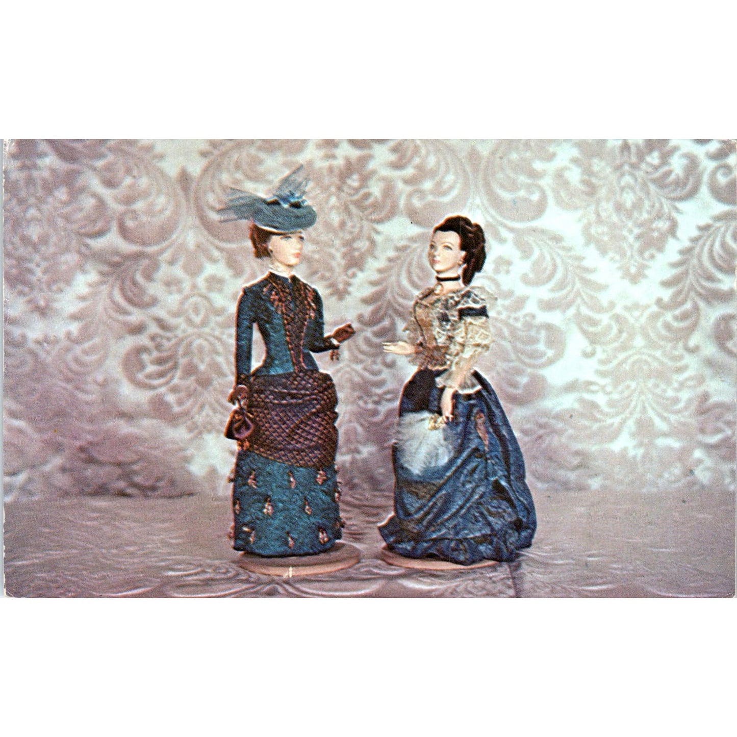 Leona Salyer & Patricia O'Manion Portrait Dolls Oregon Original Postcard PB10