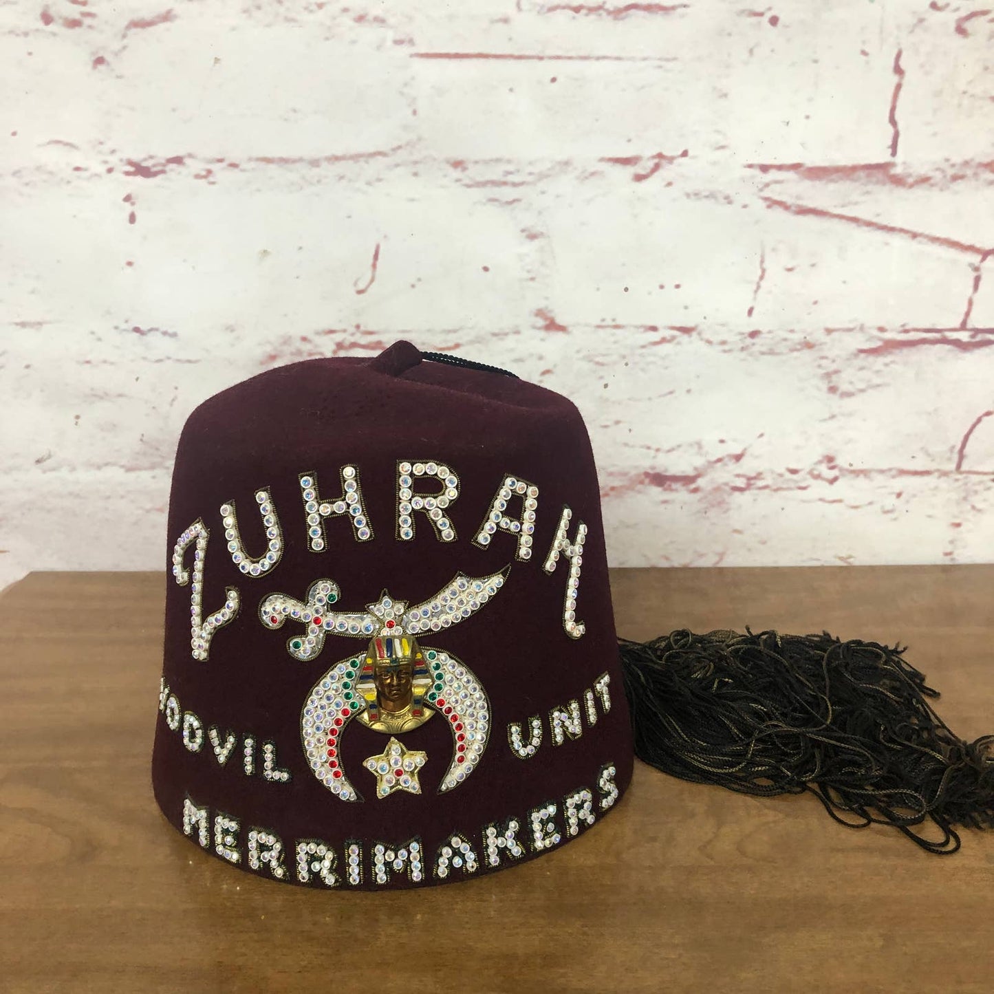 Zuhrah Merrimakers Vodvil Unit Masonic Shriner Fez Hat Rhinestone Sphinx HB1