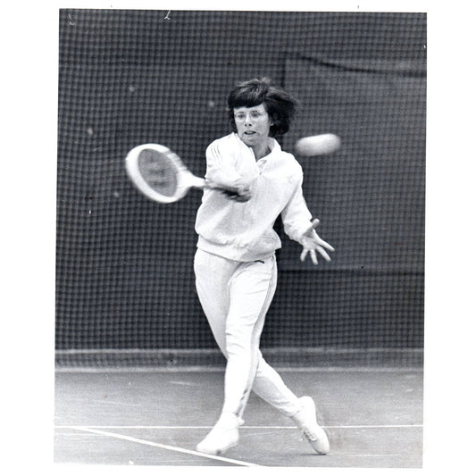 1975 Press Photo Tennis Billie Jean King Moffit Practicing 8x10" AD3-2