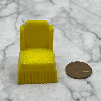 Vintage MARX Yellow Plastic Dollhouse Furniture Living Room Easy Chair 1.25” SE7