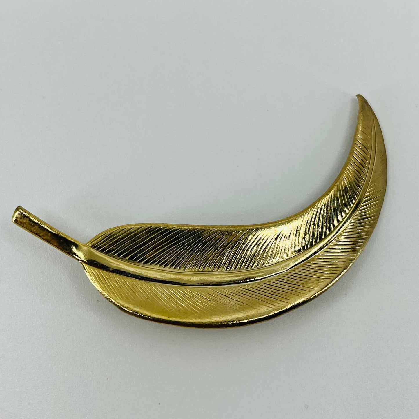 Vintage MCM Feather Brooch Gold Tone SA6