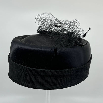 Vintage 1940s Black Pillbox Hat with Netting and Bows HB1