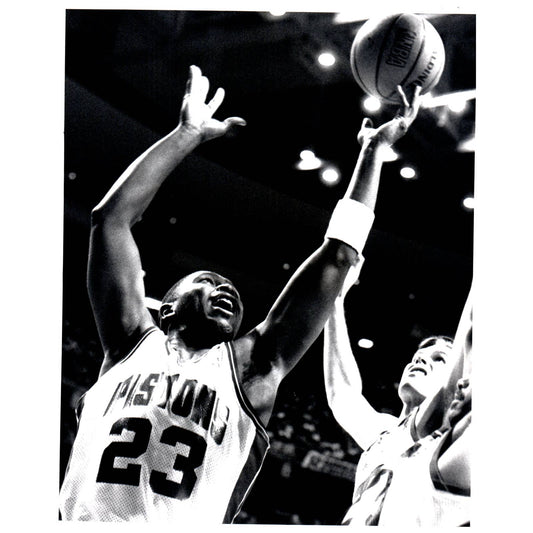 1989 Press Photo Basketball NBA Detroit Pistons Mark Aguirre 8x10" AD3