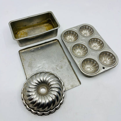 Vintage Toy Kitchen Metal 4 Piece Baking Set Muffin Bundt Cookie Loaf TB6