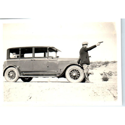 1920 Original Photo Man with Buick and Pistol Willow Springs CA 2.5x3.5 TJ9-PG7