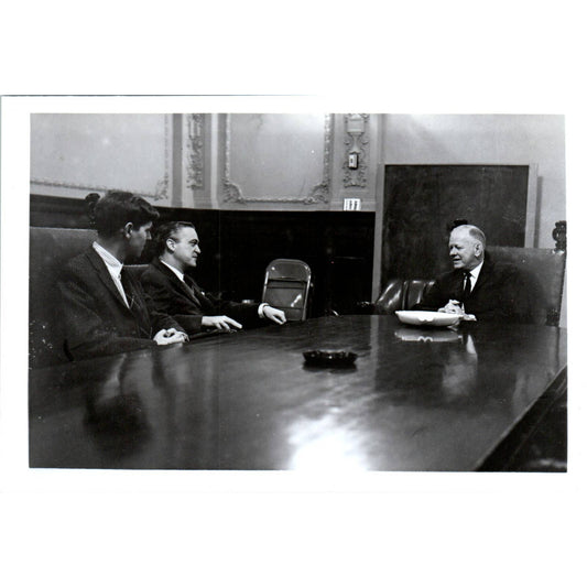 1965 Conference Nils A. Boe, Juan Felipe Yriart Douglas Yriart Photo 5x7 TK1-P4