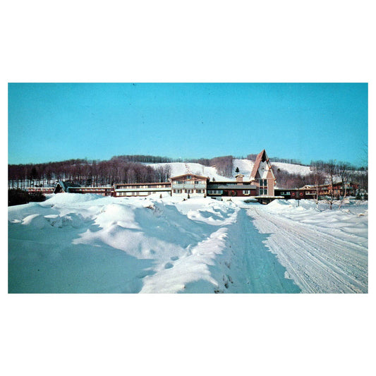 Vintage Postcard - Boyne Mountain Lodge Boyne Falls Michigan AD9