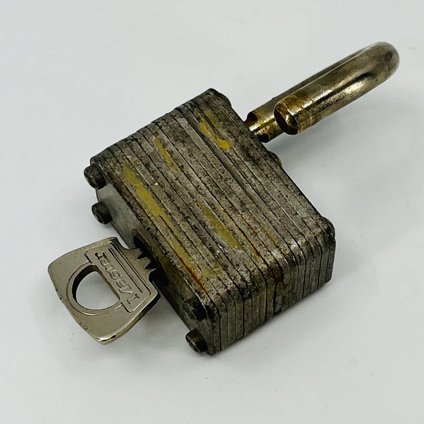 Vintage Master Lock #22 with 1 Key  Milwaukee Wisconsin Made in USA SA3