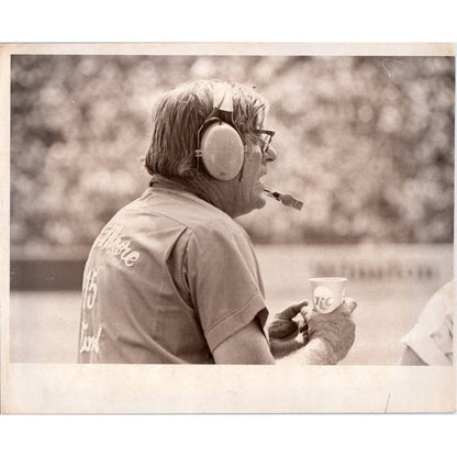 1975 Original Press Photo Bud Moore (NASCAR owner) 8x10" TK2-FP