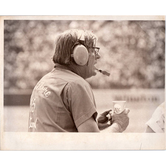 1975 Original Press Photo Bud Moore (NASCAR owner) 8x10" TK2-FP