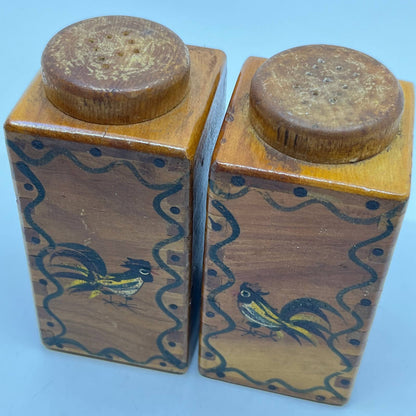 Vintage Wooden Rooster Salt and Pepper Shaker Set Woodpecker Woodware TI2