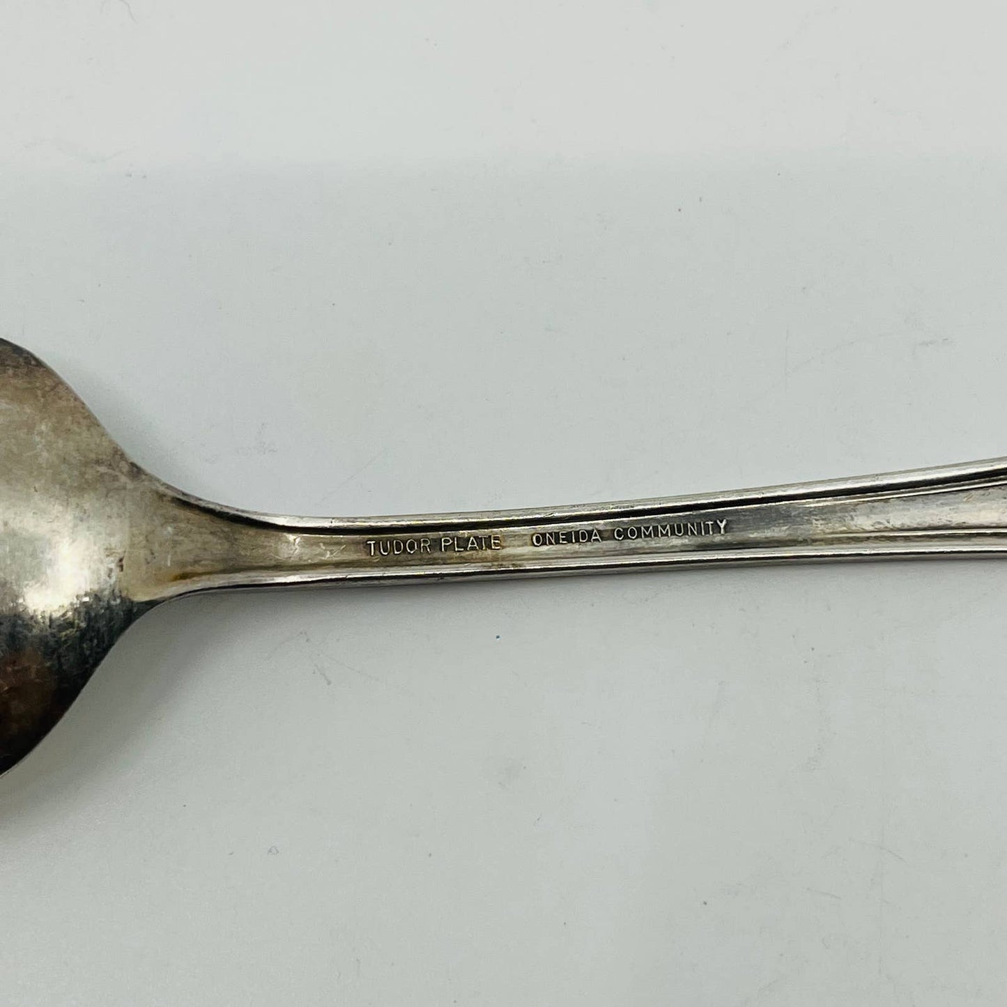 Silver Plated Serving Spoon 8” Queen Bess II Tudor Silverplate Oneida 1946 SB7-4