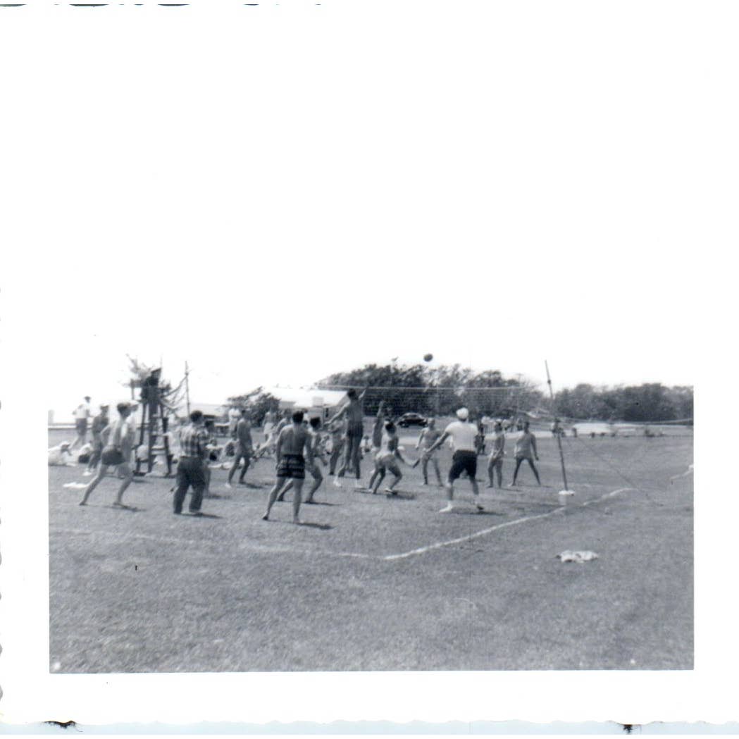 1950s Photograph Men's Beach Volleyball Game 3.5" SE5