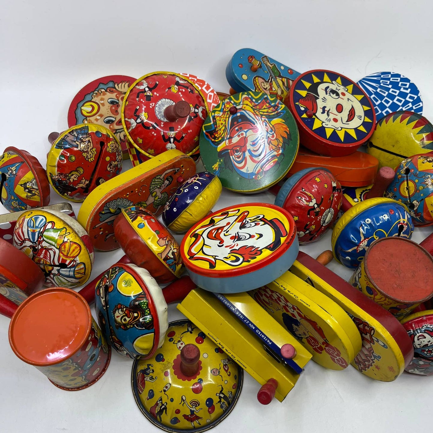 1920s HUGE LOT of 36 Noisemaker Clown Circus Litho Tin Kirchhof US Metal TH9