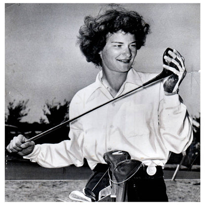 1950 Original Press Photo Women's Amateur Golf Champion Beverly Ann Hanson ~7 1/2" AD1
