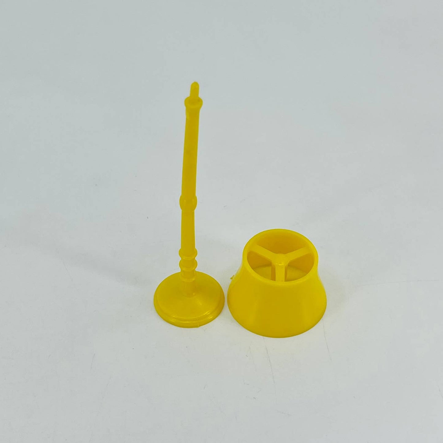 1950s MCM Dollhouse Furniture Celluloid Yellow Floor Lamp TD6