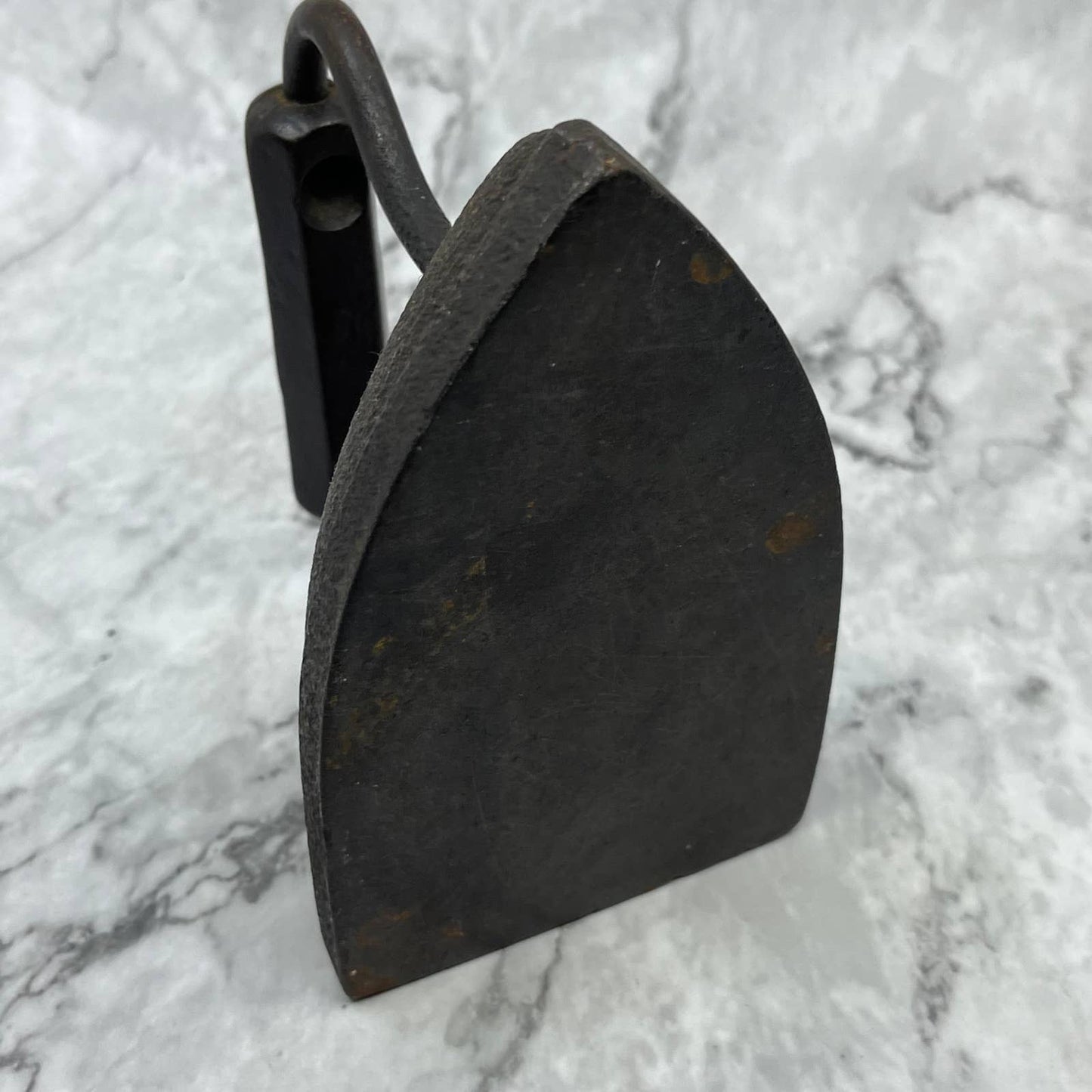 Antique Geneva Illinois No 6 Cast Iron Sad Iron with Star 5.5” TJ6