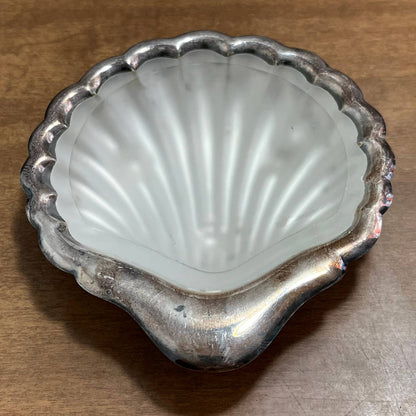 Vtg 1950s ALE N.S. 1gr Clam Shell Glass Lined Soap Trinket Dish Silver Plate TF5