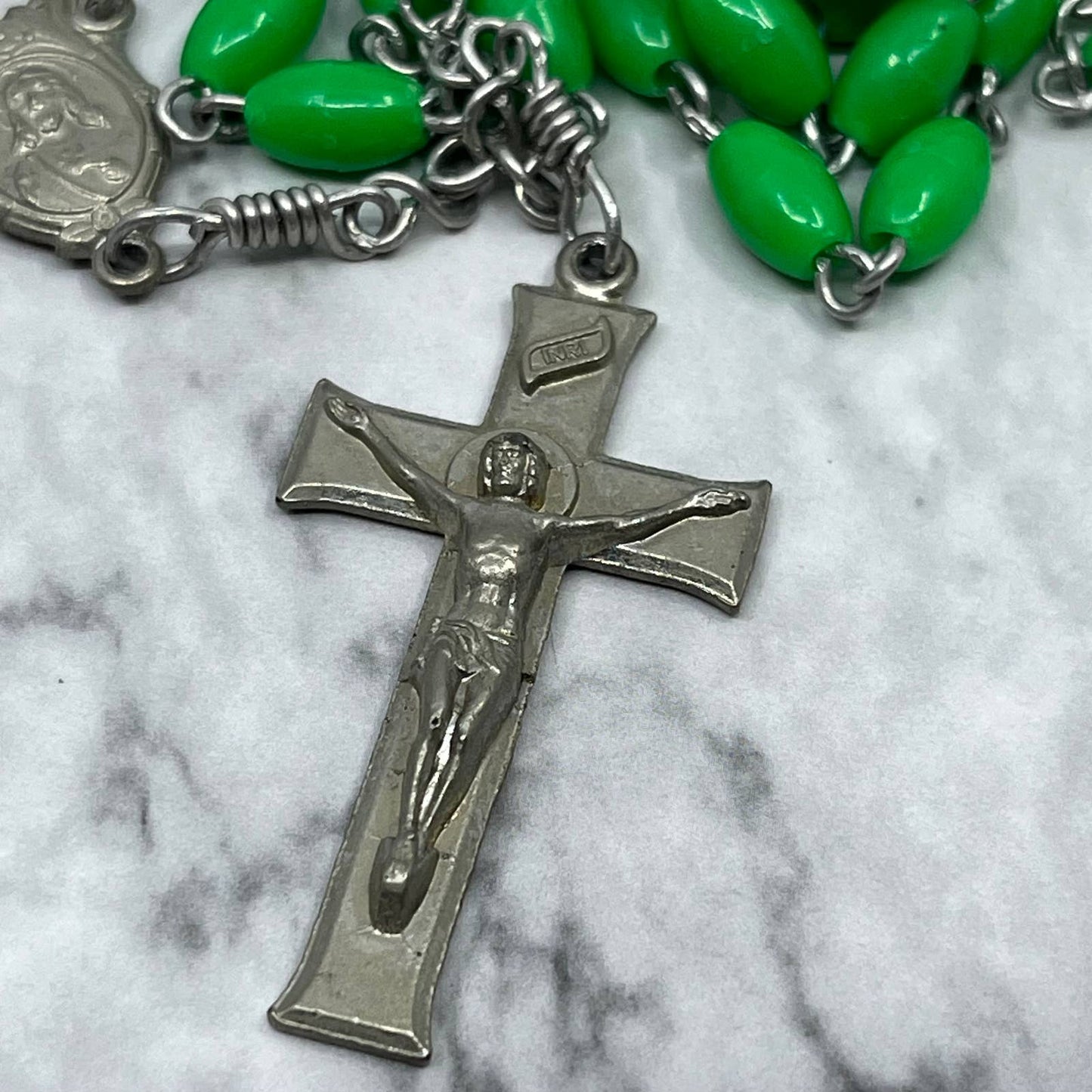 Vintage Rosary With Green Oval Beads Crucifix Sacred Heart Catholic SE8