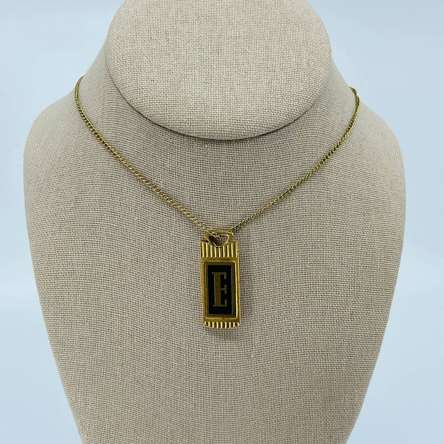 Vintage Art Deco Gold-Tone E Monogrammed Pendant Necklace SB2