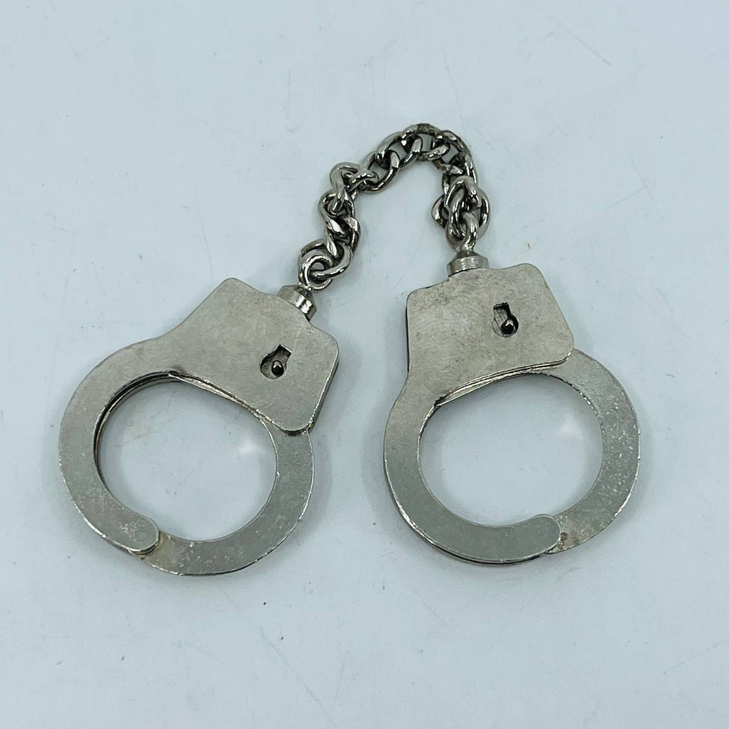 Vintage Metal Mini Handcuffs Keychain Bag Pendant Keyring Key Holder SB1