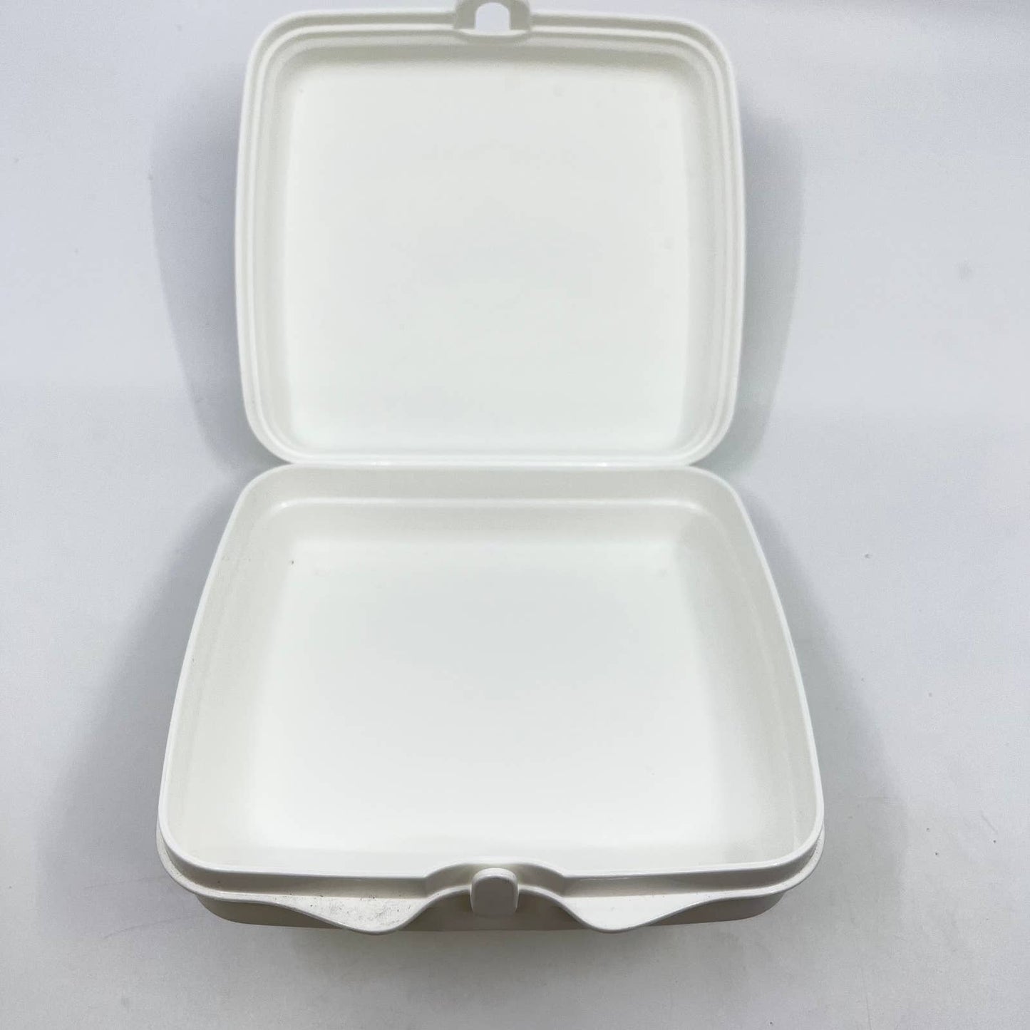 Vintage Tupperware Batman Lunch Box Sandwich Keeper Square Hinged Locking TF3-2