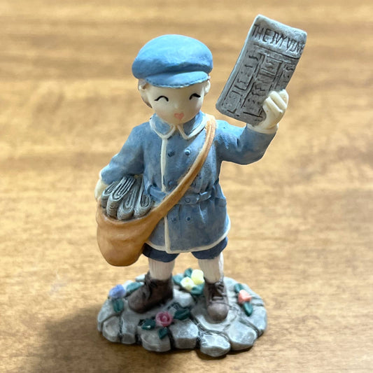 Ivy & Innocence Read All About It Newsboy Figurine 05451 BN/0444 1999 FA1