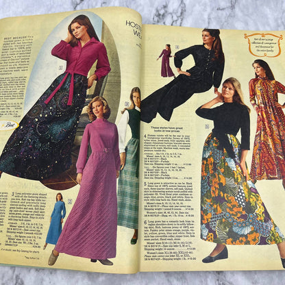 Original 1972 SEARS Christmas Wish Book Catalog Toys Barbie Hot Wheels Pooh S4