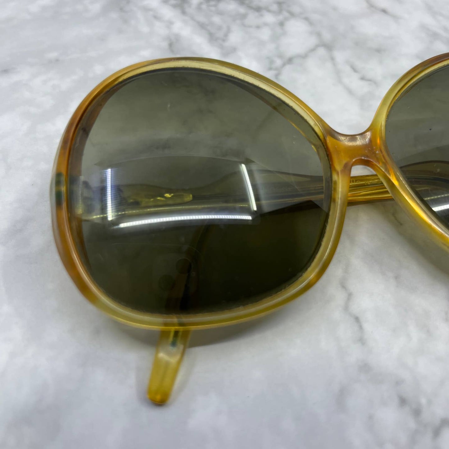 Vintage Oversized Frame Woman’s Sunglasses Eyglasses FRAMES DH France 5” TA9