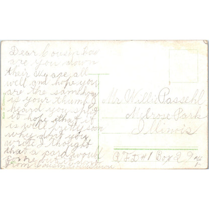 Romance Victorian Couple in a Boat Original Postcard P2-5