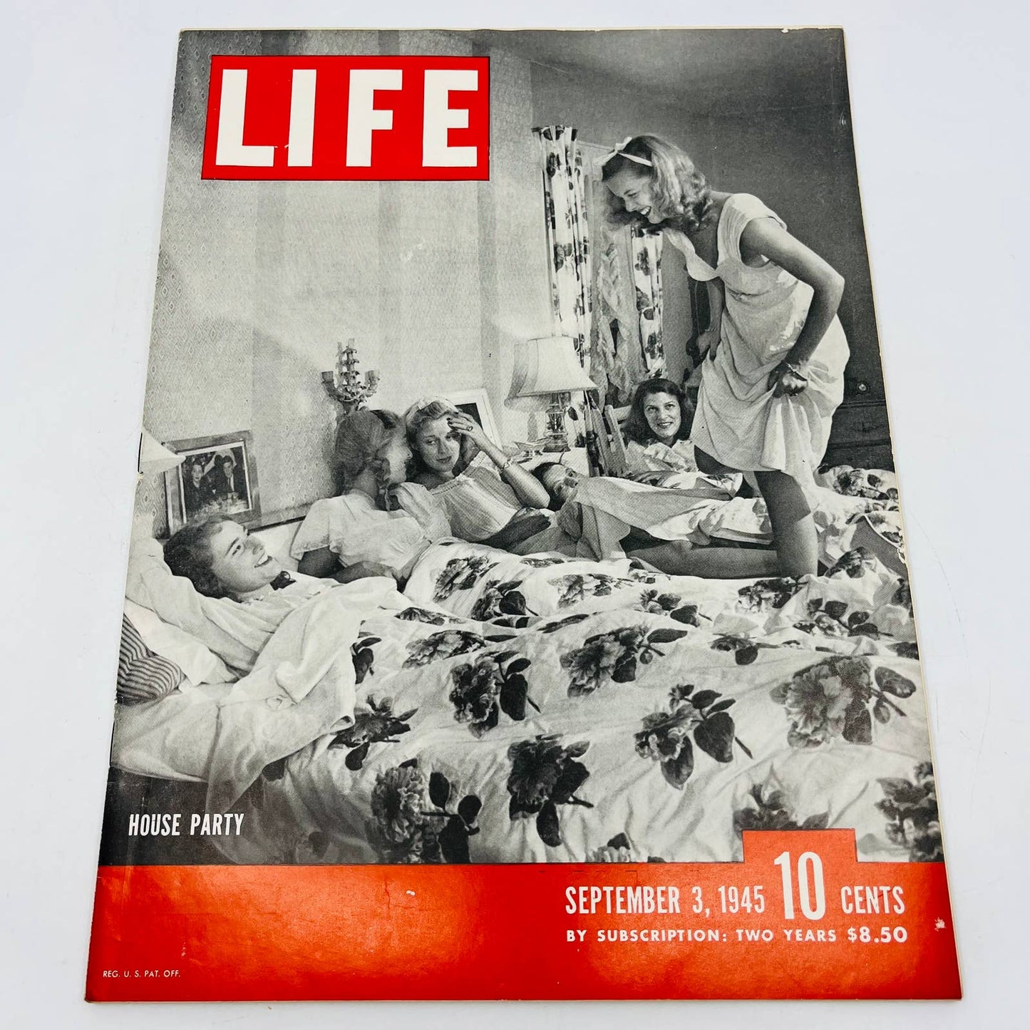 LIFE Magazine September 3,1945 MacArthur WWII H1 Japan Vienna Neiman Marcus NICE