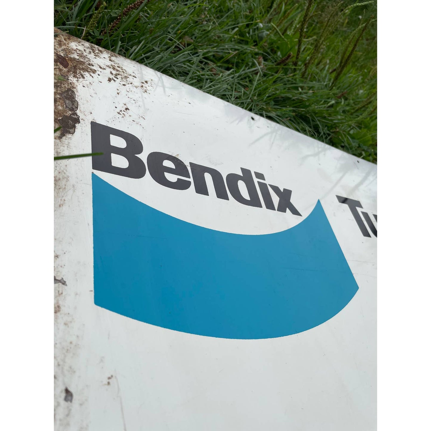 Vintage Bendix Brakes Tune-Up Headquarters Metal Wall Sign Man Cave GS1